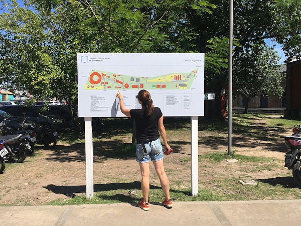 国立圣马丁大学标识导视系统设计1