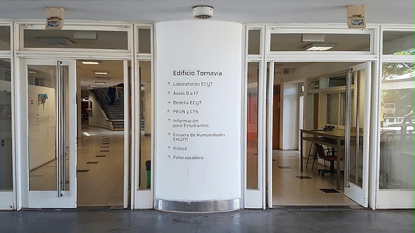 国立圣马丁大学标识导视系统设计6