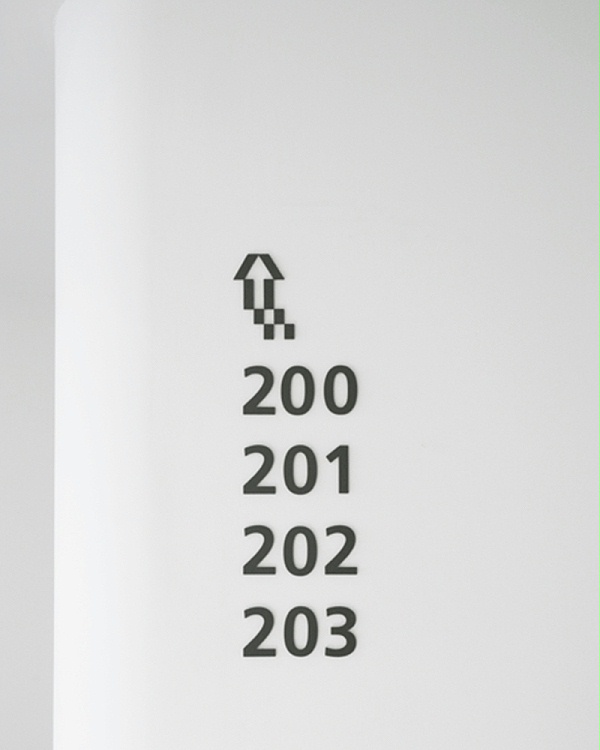 川村纪念美术馆标识导视系统设计11