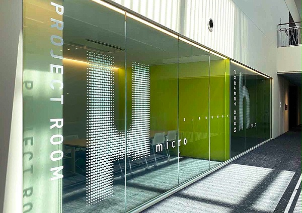 大阪电气通信大学创新广场标识导视3