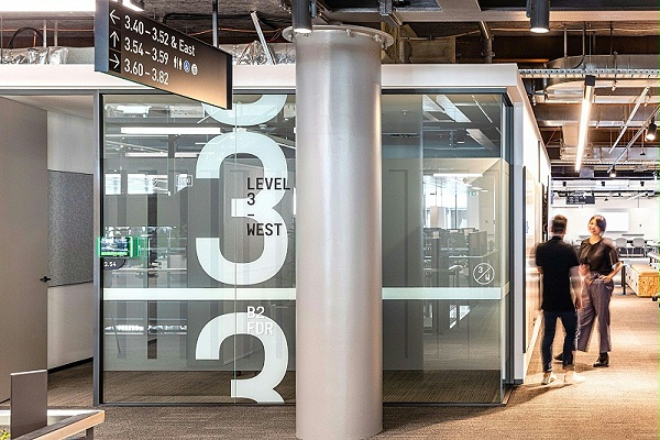 The Foundry办公楼标识导视系统设计8