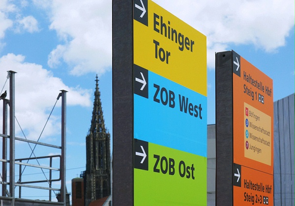 德国乌尔姆火车站标识导视设计3