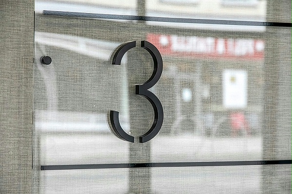 伦敦城市路30号办公楼标识导视系统设计3