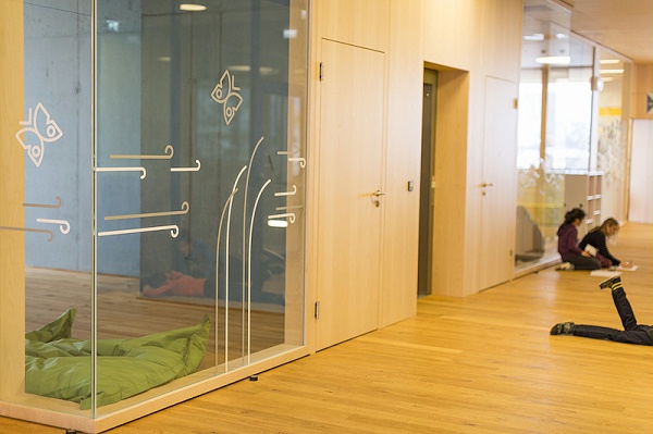 Volksschule Erlach学校标识导视设计6