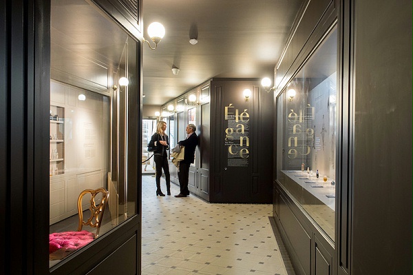 Le Grand香水博物馆标识导视设计5