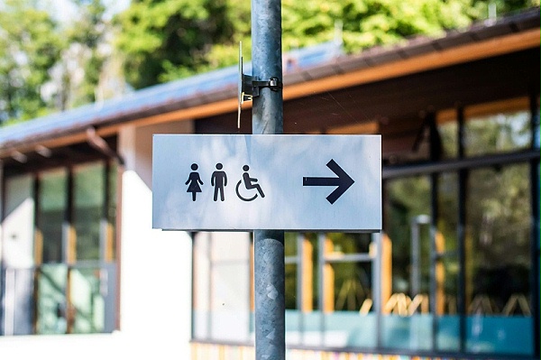 奥地利Arzl会所标识导视系统设计5