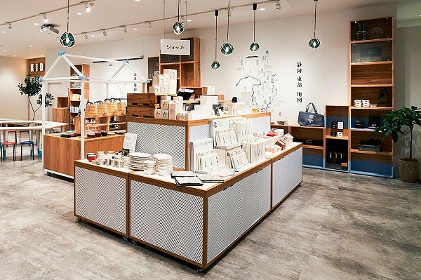 日本沼津阁礼品店标识导视设计4