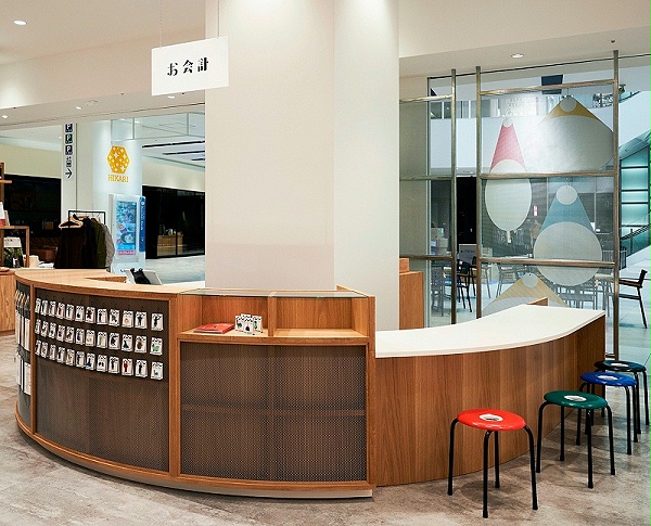 日本沼津阁礼品店标识导视设计5
