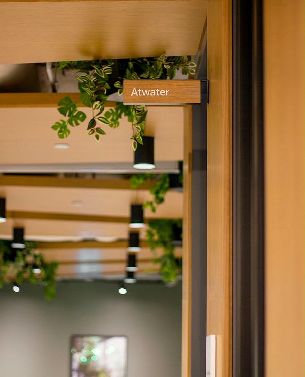 蒙特利尔旅游局标识导视系统设计4