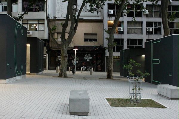 Techitos Verdes集市标识导视设计3