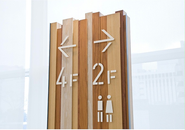 东京Cocoti购物中心标识导视设计4