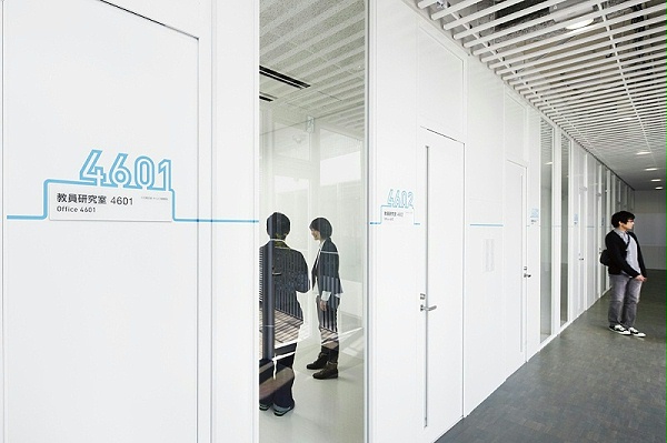 东京工艺大学新宿舍标识导视设计9