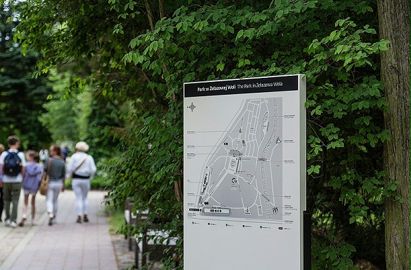 热拉佐瓦沃拉公园标识导视设计33