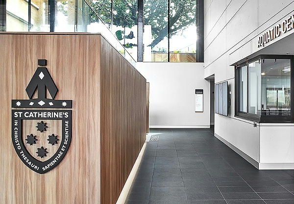 圣凯瑟琳女子高中标识导视设计1