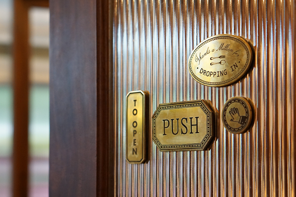 万隆Altero餐厅标识导视设计2