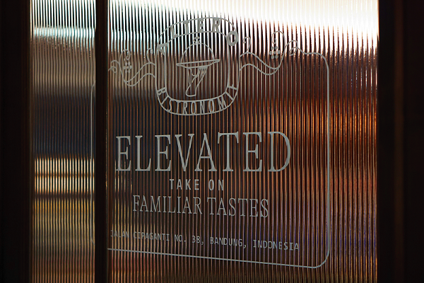 万隆Altero餐厅标识导视设计3