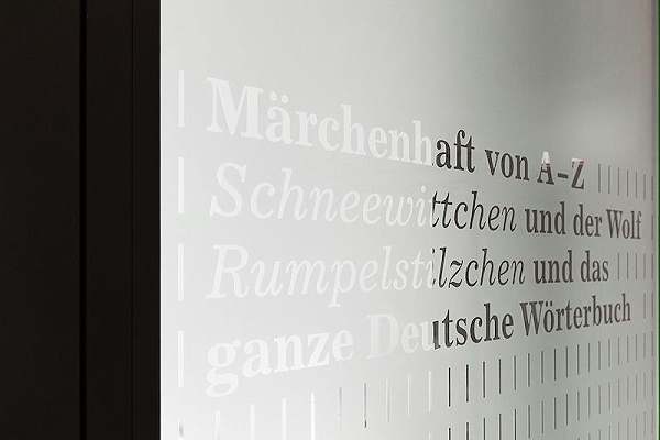 GRIMMWELT博物馆标识导视系统设计8