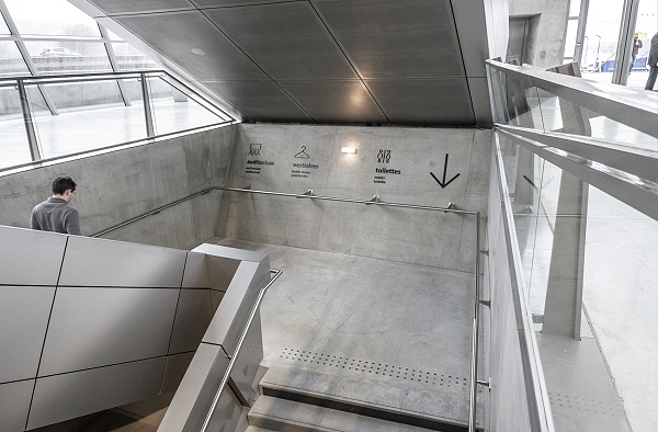 里昂汇流博物馆导视设计