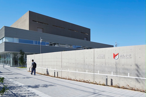 日本龙谷大学体育馆标识导视1