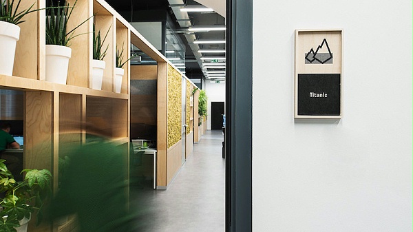 The Software House公司总部标识导视系统设计1