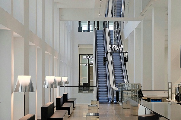 柏林Humboldt Forum博物馆标识导视设计4