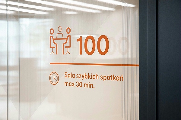 NN集团华沙办事处标识导视系统设计7