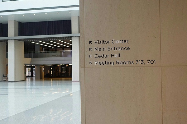 IMF总部标识导视系统设计3