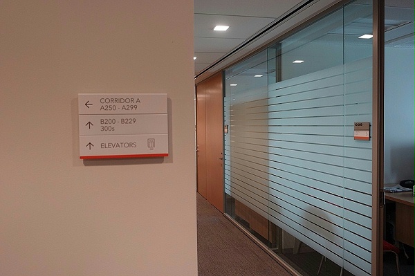 IMF总部标识导视系统设计5