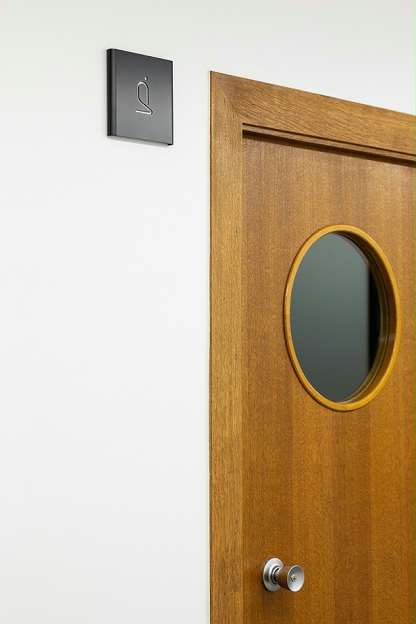 巴拉克眼科中心标识导视系统设计9