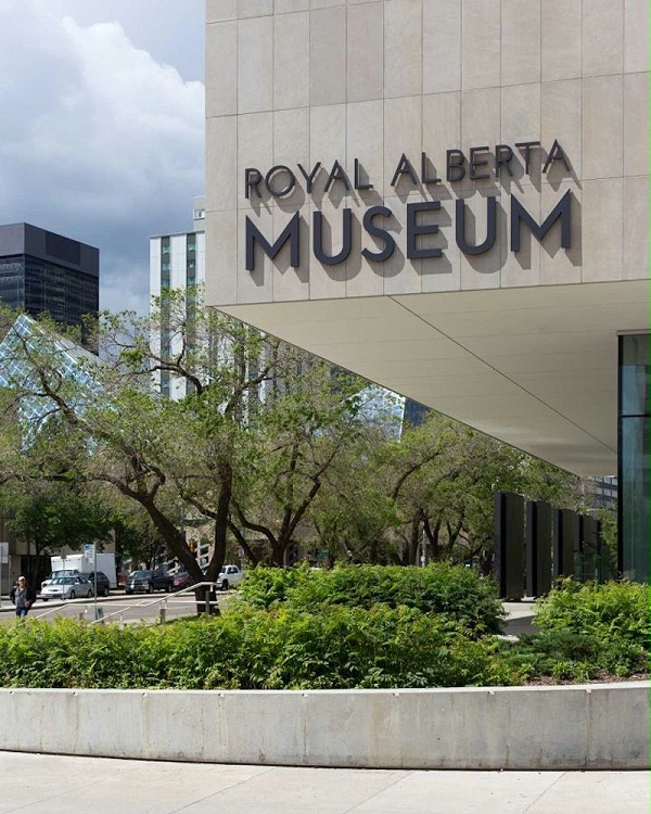 皇家艾伯塔博物馆标识导视设计1