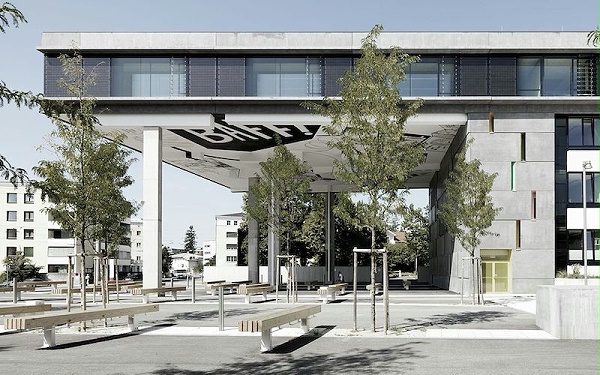 HTBLuVA学校标识导视系统设计1