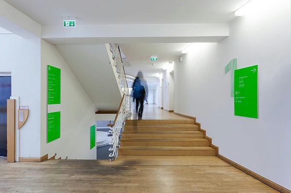 Frankfurt音乐与表演艺术学院标识导视系统设计2