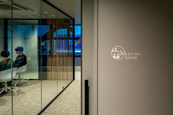 THE EAST创业工作空间标识导视系统设计5