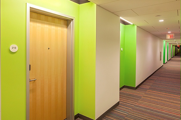 奥的斯艺术与设计学院标识导视系统设计