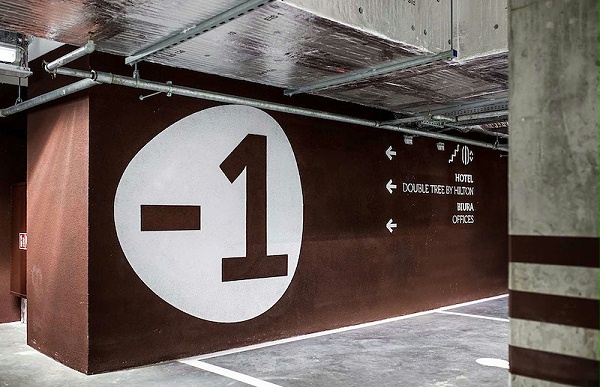 OVO Wrocław商业综合体标识导视系统设计3