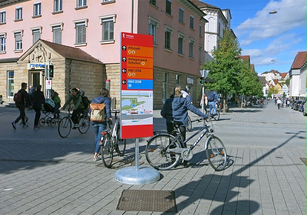 蒂宾根中央车站标识导视系统设计1