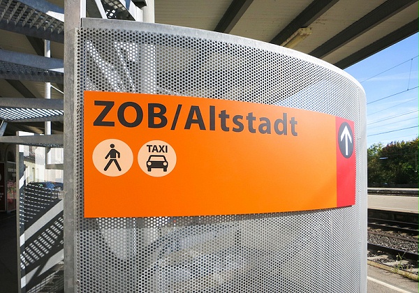 蒂宾根中央车站标识导视系统设计5