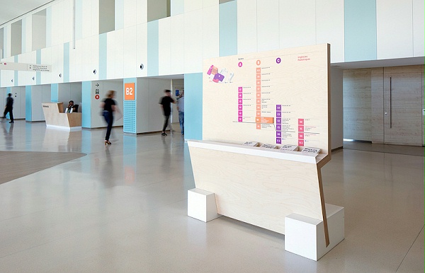 巴塞罗那儿童医院标识导视设计6