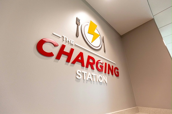 RED ROOF公司标识导视系统设计5