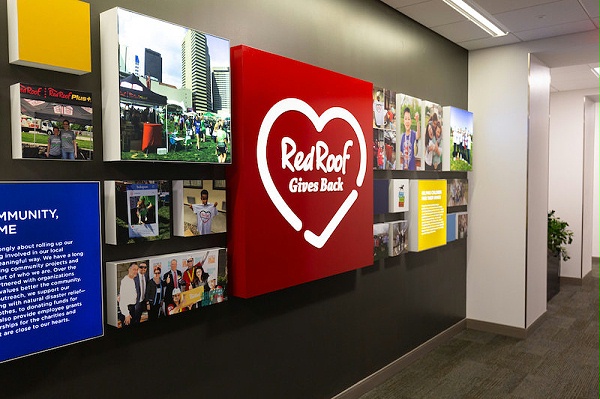 RED ROOF公司标识导视系统设计11