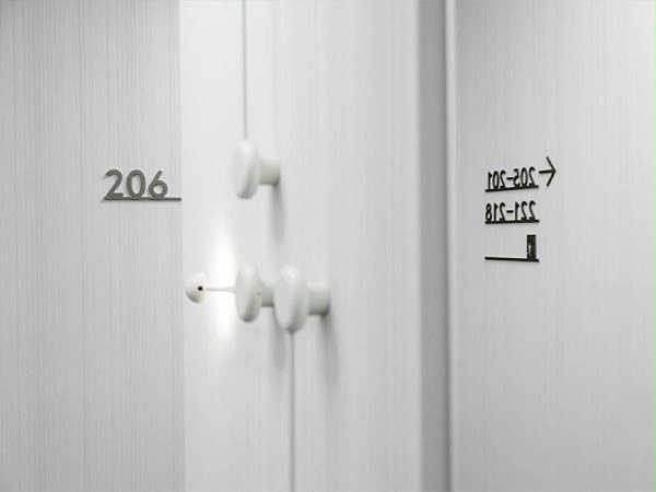 华沙Smolna 40酒店标识导视系统设计4