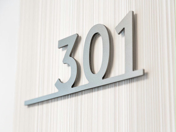 华沙Smolna 40酒店标识导视系统设计6