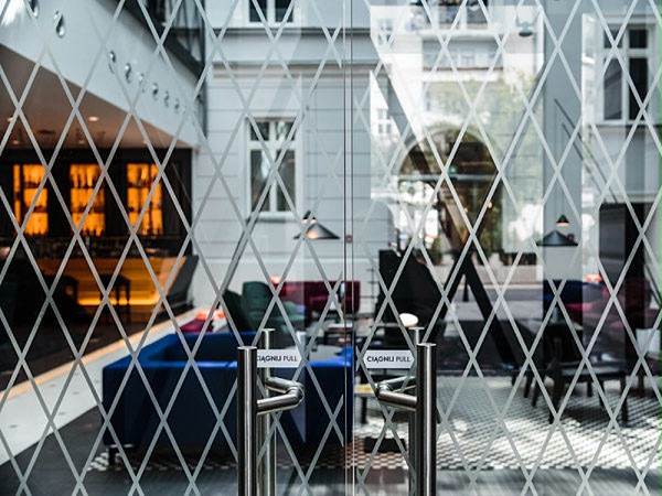 华沙Smolna 40酒店标识导视系统设计3