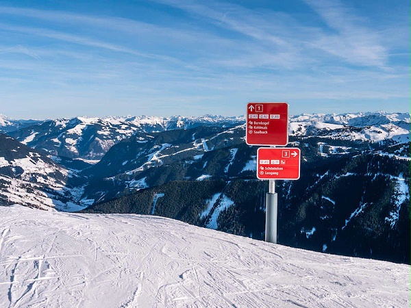 萨尔巴赫滑雪度假村标识导视设计5