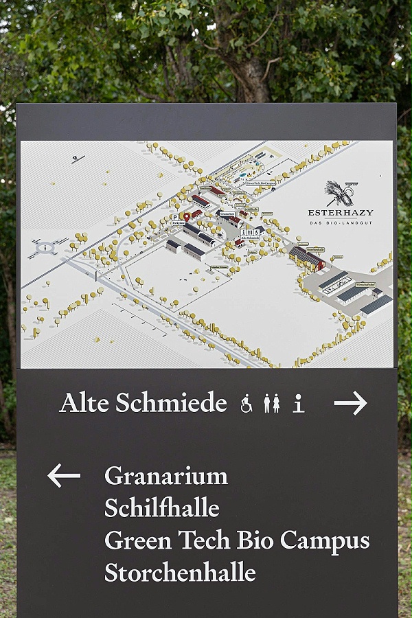 奥地利Esterhazy庄园标识导视设计4