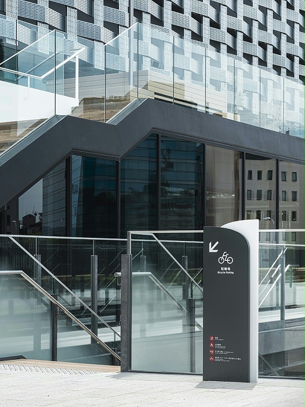 大阪市文化剧场和图书馆标识导视系统设计2