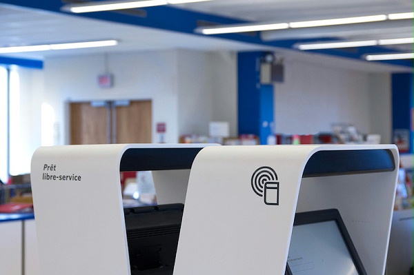 蒙特利尔公共图书馆标识导视系统设计3