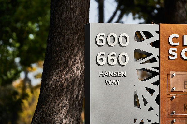 斯坦福钟楼广场标识导视系统设计2