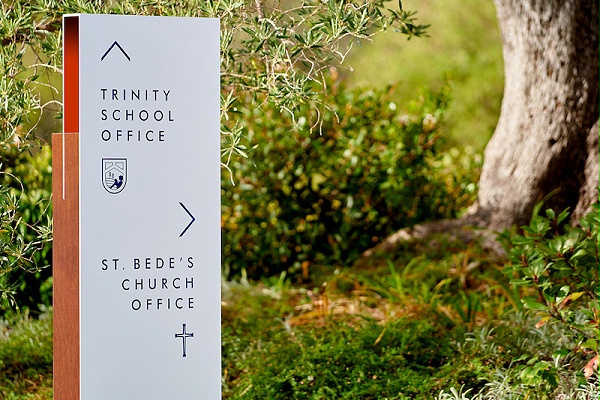 TRINITY私立学校标识导视系统设计1