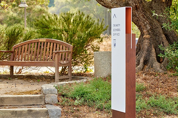 TRINITY私立学校标识导视系统设计2